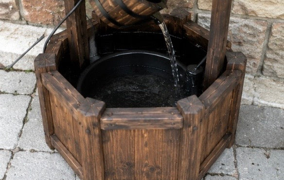 Rustikaler Wunschbrunnen mit Wasserfall – Dekobrunnen aus Holz für Garten & Terrasse 58,5x51x117cm